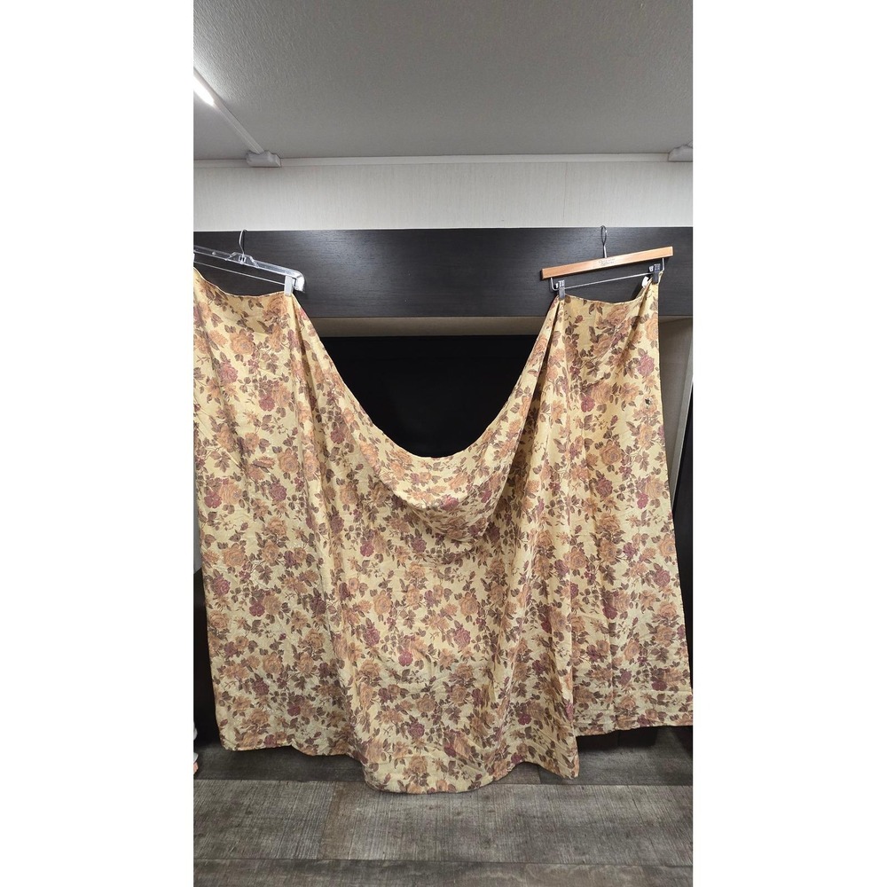 Floral Jacquard Gold Tan Rose Print Tablecloth